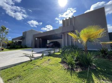 Casa · 200m² · 4 Quartos · 4 Vagas · Casa em Condomínio à venda em Betim, Bairro Açude - La Ville Résidences, 200m²
