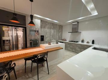 Casa · 350m² · 4 Quartos · 4 Vagas · “Casa dos Sonhos em Betim – 3 Suítes, Piscina e Documentação Pronta para Financiar”