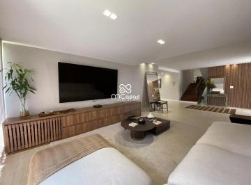 Casa · 725m² · 4 Quartos · 8 Vagas · Venha conhecer o seu futuro lar, localizado no Bairro Ingá Alto em Betim/MG! Esta deslumbrante casa