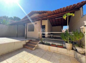 Casa · 170m² · 4 Quartos · 3 Vagas · Aquela casa plana no melhor do Bairro Nossa Senhora das Graças