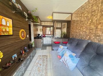 Casa · 43m² · 2 Quartos · Casa geminada 02 dormitórios no Bairro Arroio Grande!