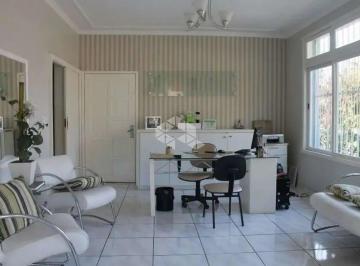 Casa · 221m² · 3 Quartos · 4 Vagas · Casa térrea 3 dormitórios, suíte, piscina e espaço versátil, no bairro Tristeza em Porto Alegre