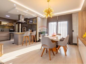 Casa · 160m² · 3 Quartos · 2 Vagas · Sobrado 3 quartos, 2 suítes, condomínio fechado  em Gravataí bairro Vale Ville.