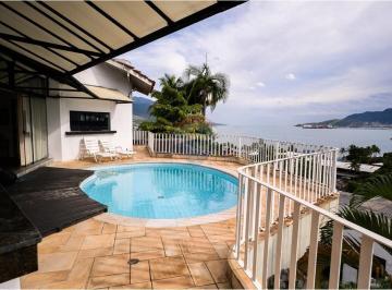 Casa · 343m² · 6 Quartos · 10 Vagas · "Casa de Luxo com Vista para o Mar em Ilhabela"