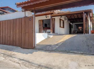 Casa · 230m² · 4 Quartos · 3 Vagas · Casa no alta da Barra Velha.