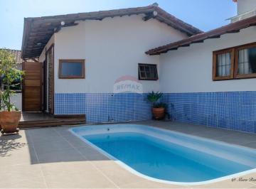 Casa · 230m² · 4 Quartos · 3 Vagas · Casa no alta da Barra Velha.