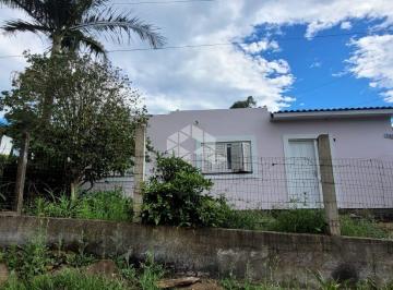 Casa · 345m² · 2 Quartos · 1 Vaga · Casa com 2 dormitórios de esquina em Torres -RS