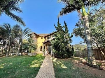 202510022115347814.jpg · Casa para Venda em Carapicuíba, Granja Viana, 4 dormitórios, 1 suíte, 4 banheiros, 6 vagas