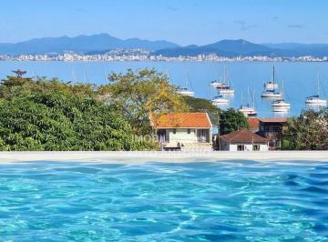 Apartamento · 32m² · 1 Quarto · 1 Vaga · Studio com 31,71 m² privativos mais uma vaga de garagem a 200 metros do mar.