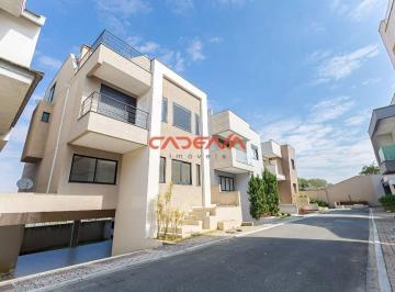 Casa · 295m² · 4 Quartos · 4 Vagas · Casa em condomínio fechado com 4 quartos e 4 vagas para aluguel no Campo Comprido