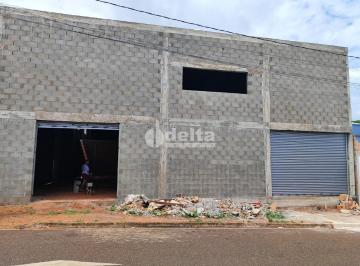 NULL · Galpão comercial disponível para locação no bairro Granada em Uberlândia-MG