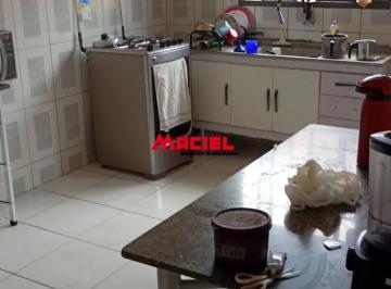Casa · 75m² · 2 Quartos · 2 Vagas · Oportunidade - Casa Térrea com 2 Dormitórios, 1 Banheiro, Área de Serviço, Churrasqueira e Garagem p
