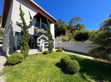 Casa · 260m² · 5 Quartos · 4 Vagas · Casa Duplex em Jardim Meudon, Teresópolis/RJ