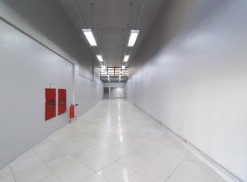 Comercial · 240m² · Loja em Passo da Areia, Porto Alegre/RS de 240m² para locação R$ 4.400,00/mes