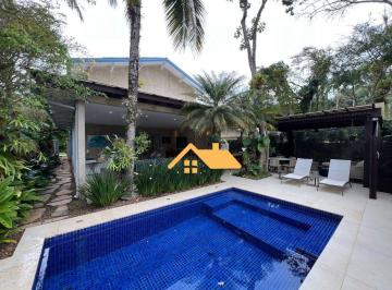 27d1d6d6d74570c21dc701e036fad845cf516a56 · Sofisticação no Condomínio Baleares: Casa com 5 Suítes e Piscina Privativa | Locação Anual