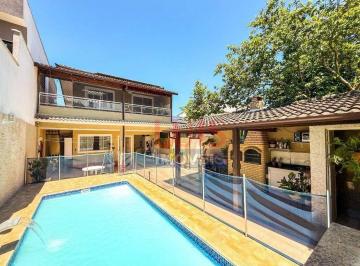 51c8fd85f450f65460c4c4db2d8bf624b70ca21f · Casa com 4 dormitórios à venda, 199 m² por R$ 1.350.000,00 - Itaipu - Niterói/RJ
