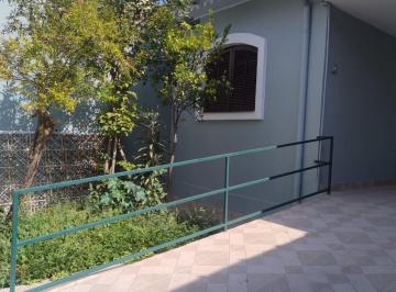 frente · Casa para locação