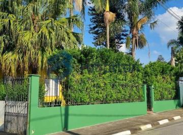 Casa · 1472m² · 3 Quartos · 10 Vagas · 1.472m² de terreno! Bairro nobre em Cotia!