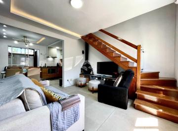 Casa · 70m² · 2 Quartos · 1 Vaga · Casa em condomínio, 2 dormitórios, churrasqueira, lareira e 1 vaga de garagem, n