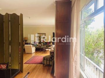 Apartamento · 241m² · 4 Quartos · 2 Vagas · Lagoa e Jardim Botânico aos seus pés | 4 Quartos | 2 Suítes | 2 Vagas
