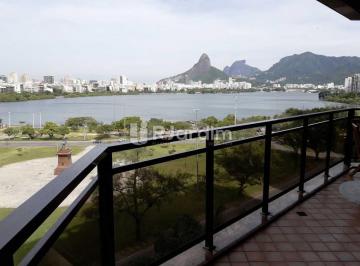 Apartamento · 225m² · 4 Quartos · 3 Vagas · Apartamento na Lagoa | 225 m² | 4 quartos (2 suítes) | 3 vagas | Vista para a La