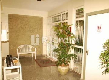 Comercial · 302m² · 6 Quartos · Casa Comercial na Visconde Silva | 302 m² | Frente de Rua | Ideal para Clínicas