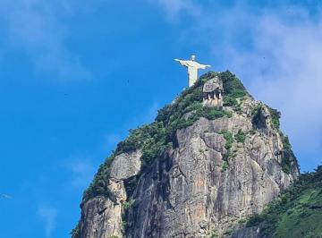 Comercial · 400m² · 4 Quartos · 2 Vagas · Casa com 4 Quartos e Área Externa em Região Privilegiada do Humaitá