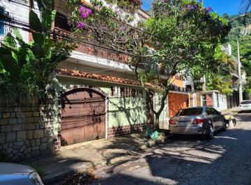 Comercial · 400m² · 4 Quartos · 2 Vagas · Casa com 4 Quartos e Área Externa em Região Privilegiada do Humaitá