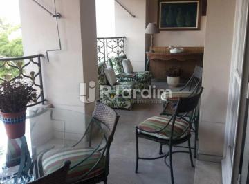 Apartamento · 251m² · 3 Quartos · 1 Vaga · Apartamento / Residencial / Flamengo