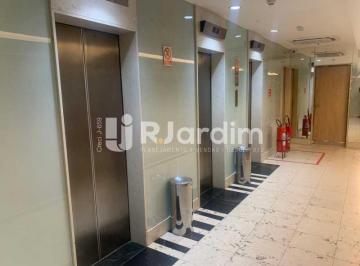 Comercial · 120m² · 1 Vaga · Sala / Comercial / Botafogo