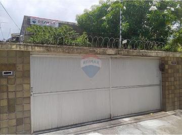 Casa · 300m² · 7 Quartos · 3 Vagas · "Casa 300 m² na Madalena, Coração do Recife, 7 Quartos"