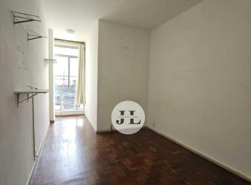 Apartamento de 2 quartos, Rio de Janeiro · Apto. 2 quartos / dependência completa em Botafogo, perto do metrô e comércio.