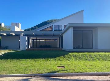 40316_i33vi58_4031668e00707dd683.jpg · Casa com 3 Suítes no bairro Rio Tavares