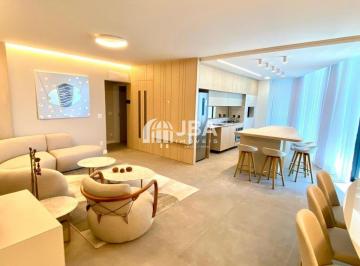 01 · Apartamento à venda - no Centro