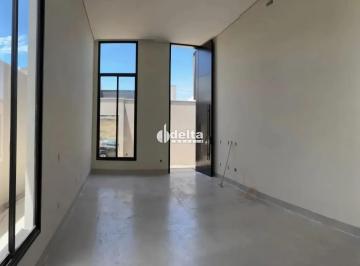 Casa · 180m² · 3 Quartos · 3 Vagas · Casa comercial disponível para vendano bairro Fundinho em Uberlândia-MG.
