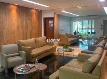 Comercial · 371m² · 7 Quartos · Casa comercial com 7 salas disponível para venda no bairro Fundinho em Uberlândia - MG.