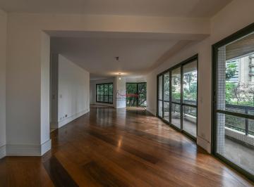 Apartamento · 210m² · 3 Quartos · 3 Vagas · Apartamento em Vila Nova Conceição! Condomínio Maison Saint Laurent! Rua Lour...