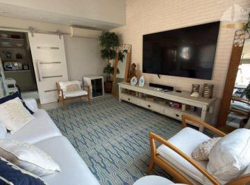 Casa · 290m² · 5 Quartos · 3 Vagas · Casa em condomínio para férias, na praia de Juquehy!