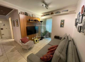 Apartamento · 65m² · 3 Quartos · 1 Vaga · Apartamento com 3 dormitórios, suíte e varanda envidraçada - silencioso e arejado