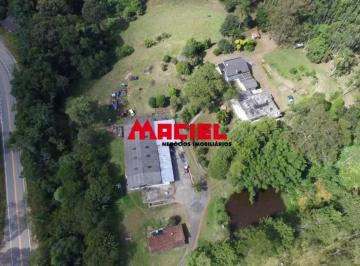 Rural · 2000m² · 5 Quartos · 20 Vagas · BELO SÍTIO ESTRUTURADO - NA BEIRA DO ASFALTO  PORTEIRA - PRIVATIVO -  Só visitando p/ ver a MARAVILH