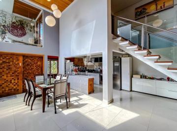 Casa · 492m² · 4 Quartos · 4 Vagas · Sobrado com 4 dormitórios sendo 2 suítes, 4 banheiros, 4 vagas no Tatuapé