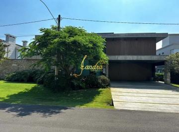 Casa · 722m² · 5 Quartos · 2 Vagas · Sobrado beira de lago  com piscina aquecida com 05 suítes