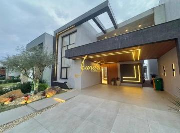 Casa · 217m² · 4 Quartos · 2 Vagas · Sobrado no Sunset  com 04 suítes, piscina e placa solar