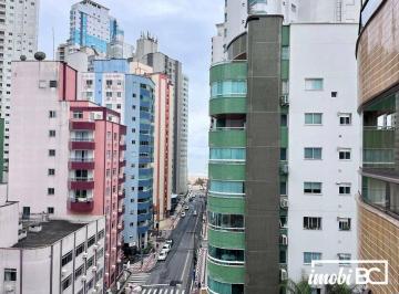 Vista da sacada · Apartamento com 3 dormitórios à venda, 110 m² por R$ 1.750.000 - Centro - Balneário Camboriú/SC