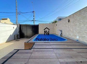 cdbd7716b9a7699192cb7bbd322371df91b6d420 · Casa com quintal e piscina no Recreio - Rio das Ostras