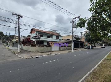 3030e1831f4dd6a44ef59eb71422ca3e267ee25c · Casa 3 quartos, cozinha pronta para uso profissional, 1 banheiro em excelente ponto comercia