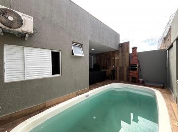Casa de 3 quartos, Uberlândia · Casa encantadora em condomínio fechado – completa e pronta para morar!