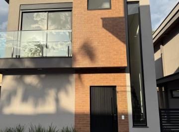 Casa de 3 quartos, São Sebastião · Casa em Condomínio à Venda – Camburizinho, São Sebastião/SP