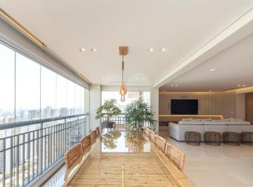 Apartamento de 3 quartos, São Paulo · Apartamento na Vila Mariana, 3 dormitórios, 3 suítes, 4 banheiros e 4 vagas.