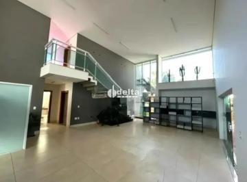 Photo 1 · Casa residencial/comercial com 4 quartos sendo 2 suítes disponível para locação